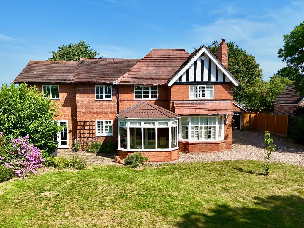 Main Road, Hallow, Worcester, Worcestershire, WR2 6PW